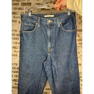 Levi’s | women high waisted mom jeans denim